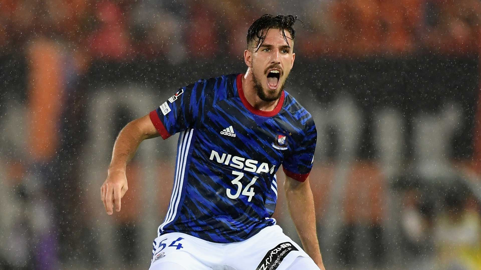 2017-08-15-marinos-Milos Degenek