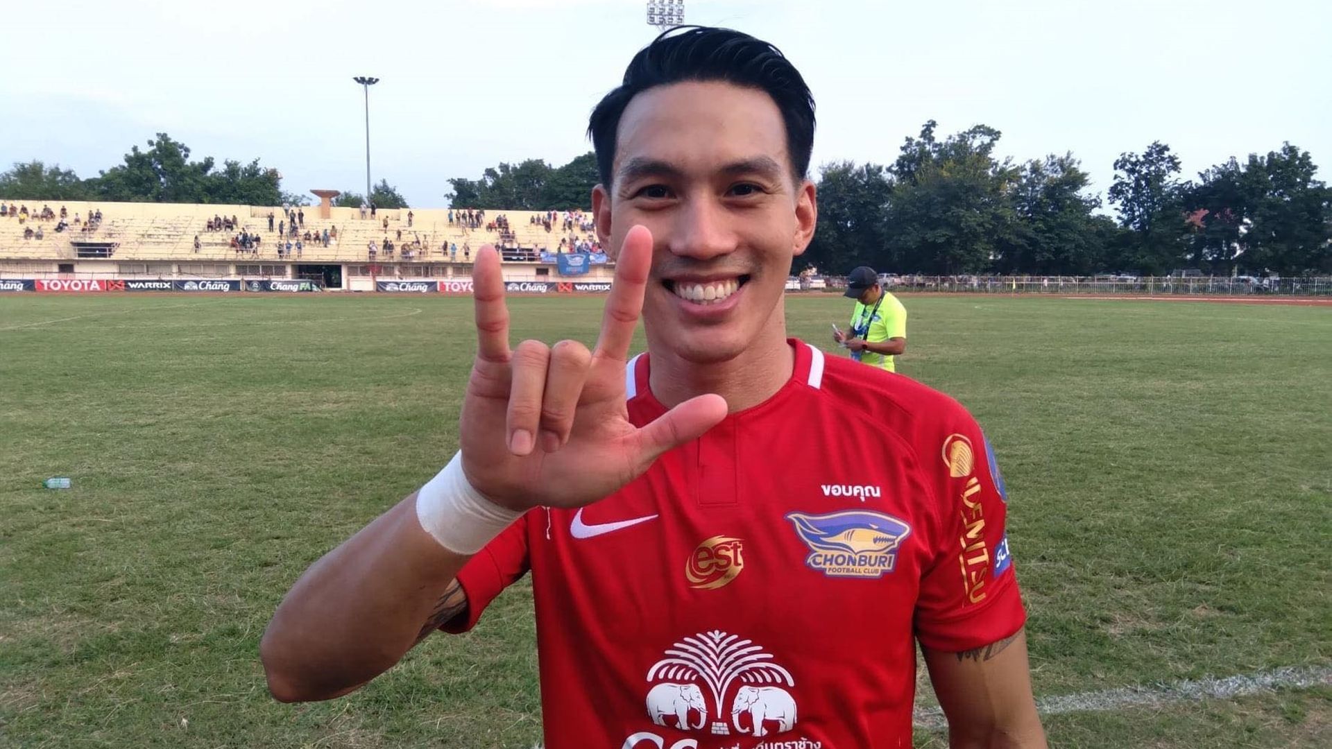 ธีรเทพ วิโนทัย