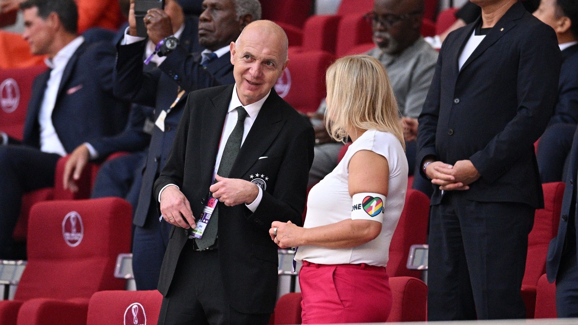 Nancy Faeser One Love Armband