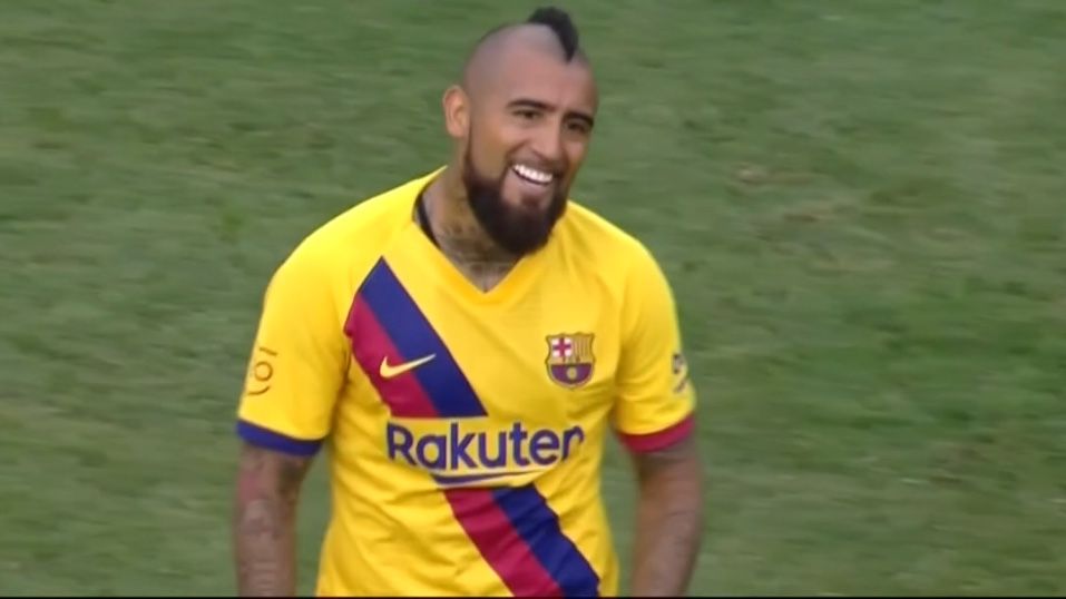 100819 Arturo Vidal Napoli Barcelona