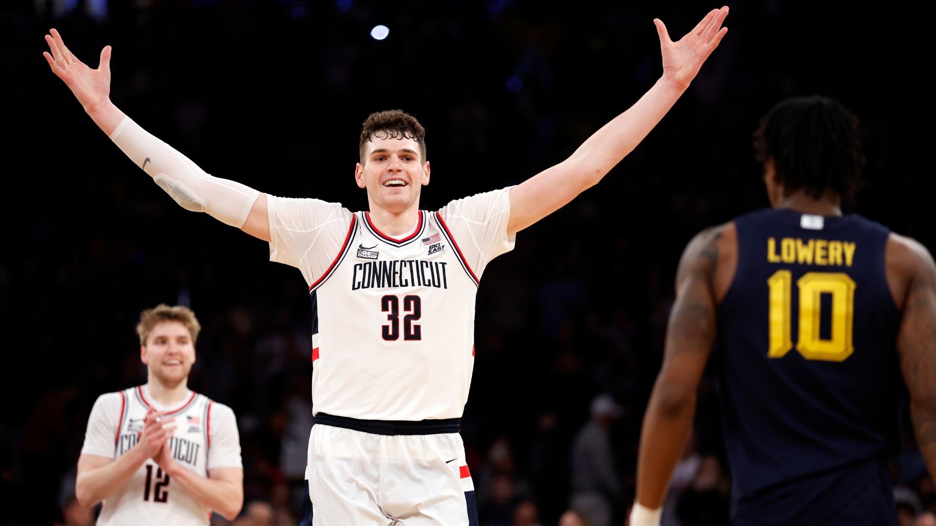 Donovan Clingan, UConn center