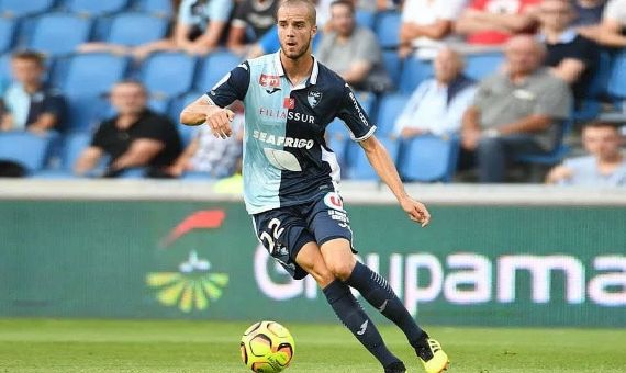 فيكتور لكحل