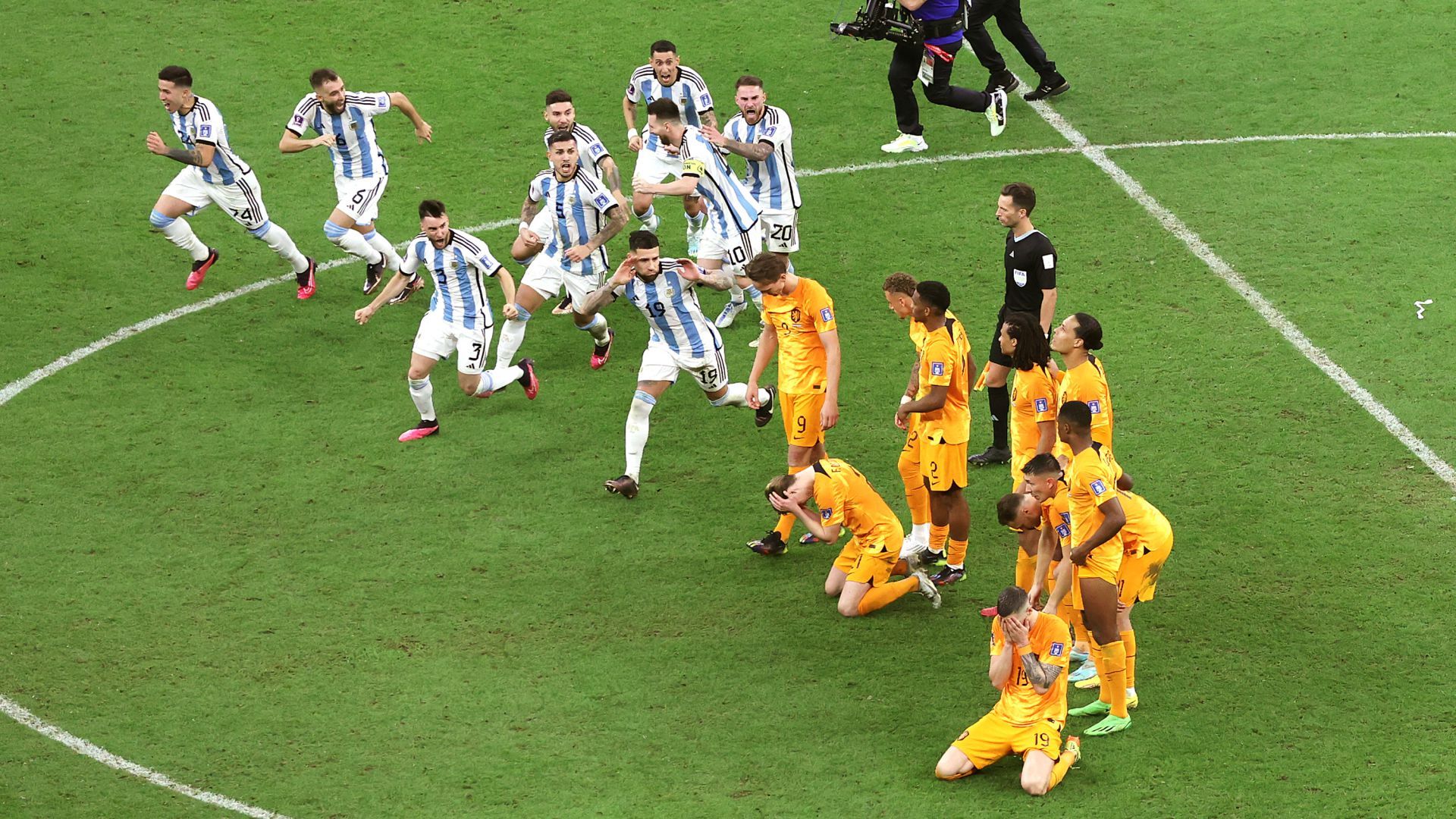Argentina players celebrating World Cup 2022