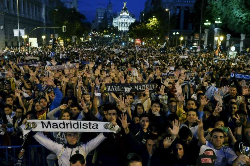 Real Madrid supporters celebration Cibeles Champions League