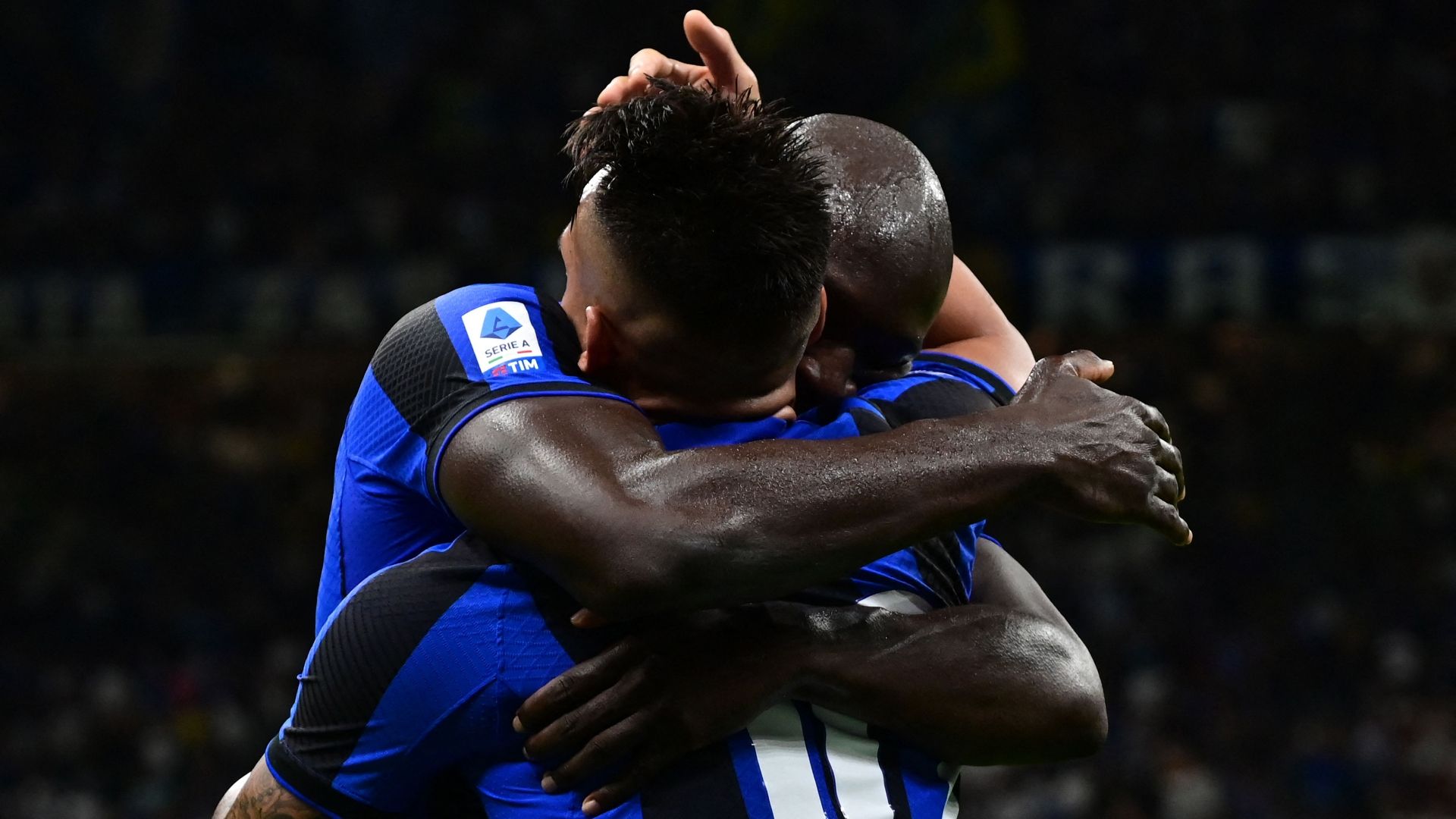 Lukaku Lautaro Martinez celebrating Inter Spezia Serie A