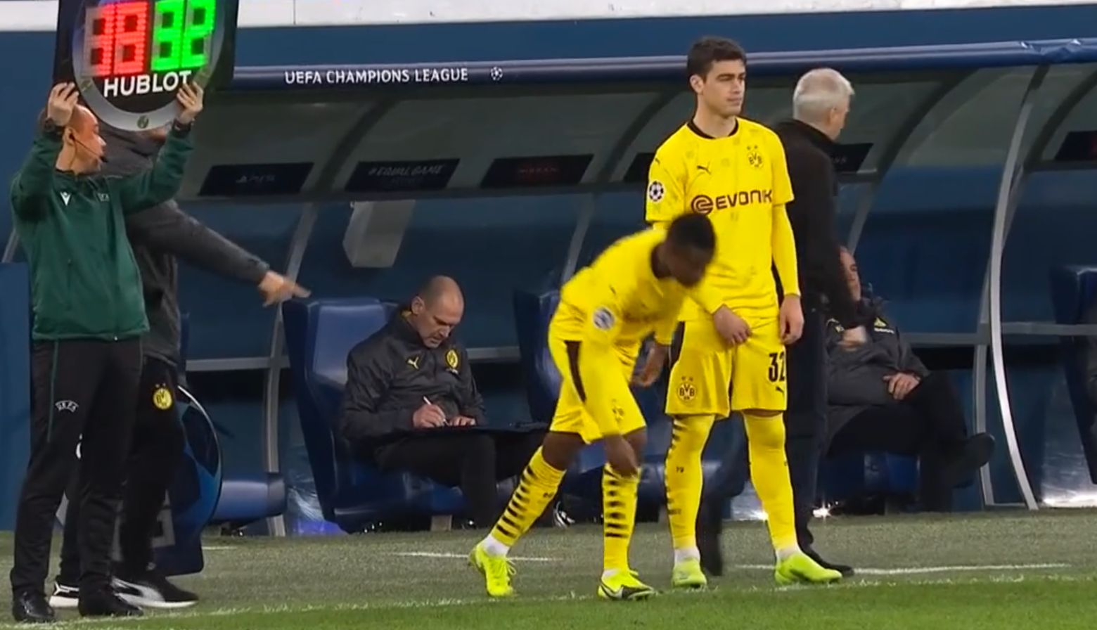 Youssoufa Moukoko Borussia Dortmund Champions League 2020