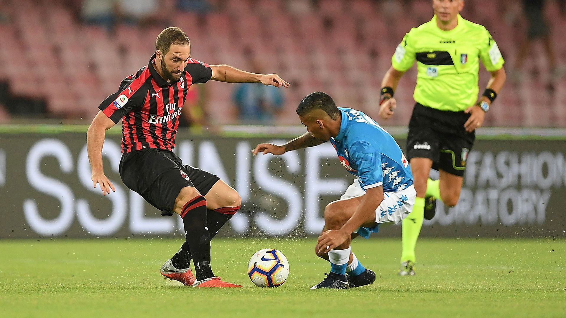 Gonzalo Higuain Allan Napoli Milan Serie A