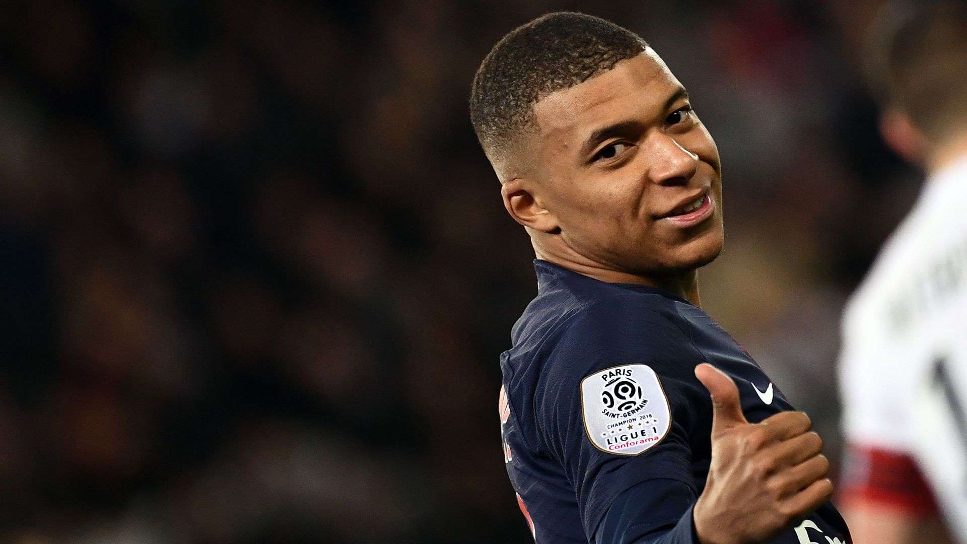 Mbappe thumbs up