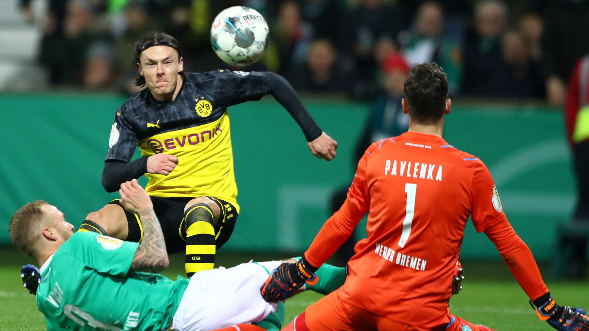 Nico Schulz Dortmund 04022020