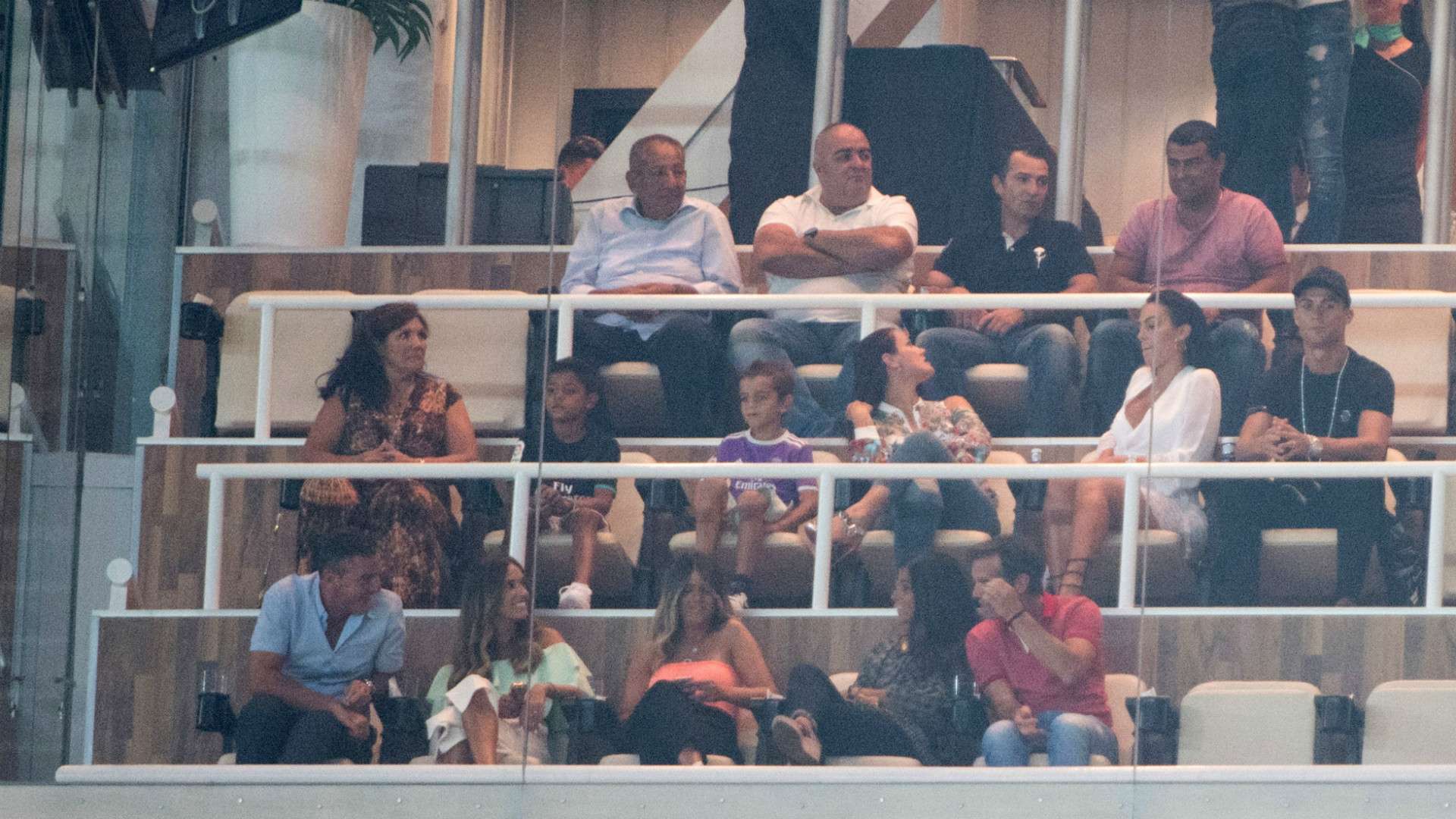 Cristiano Ronaldo Stands Real Madrid Barcelona Supercopa 16082017