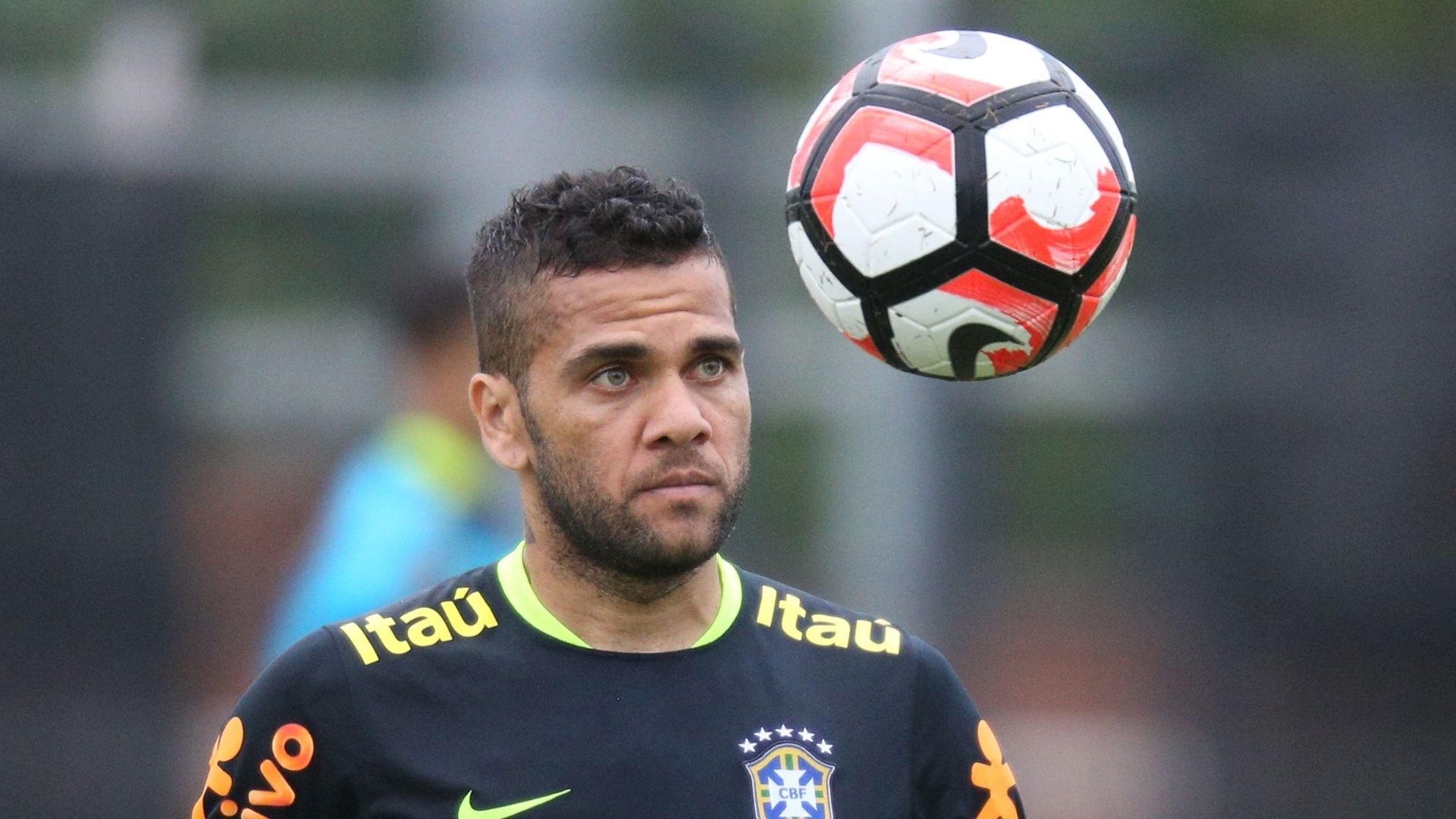 Dani Alves, Brazil training