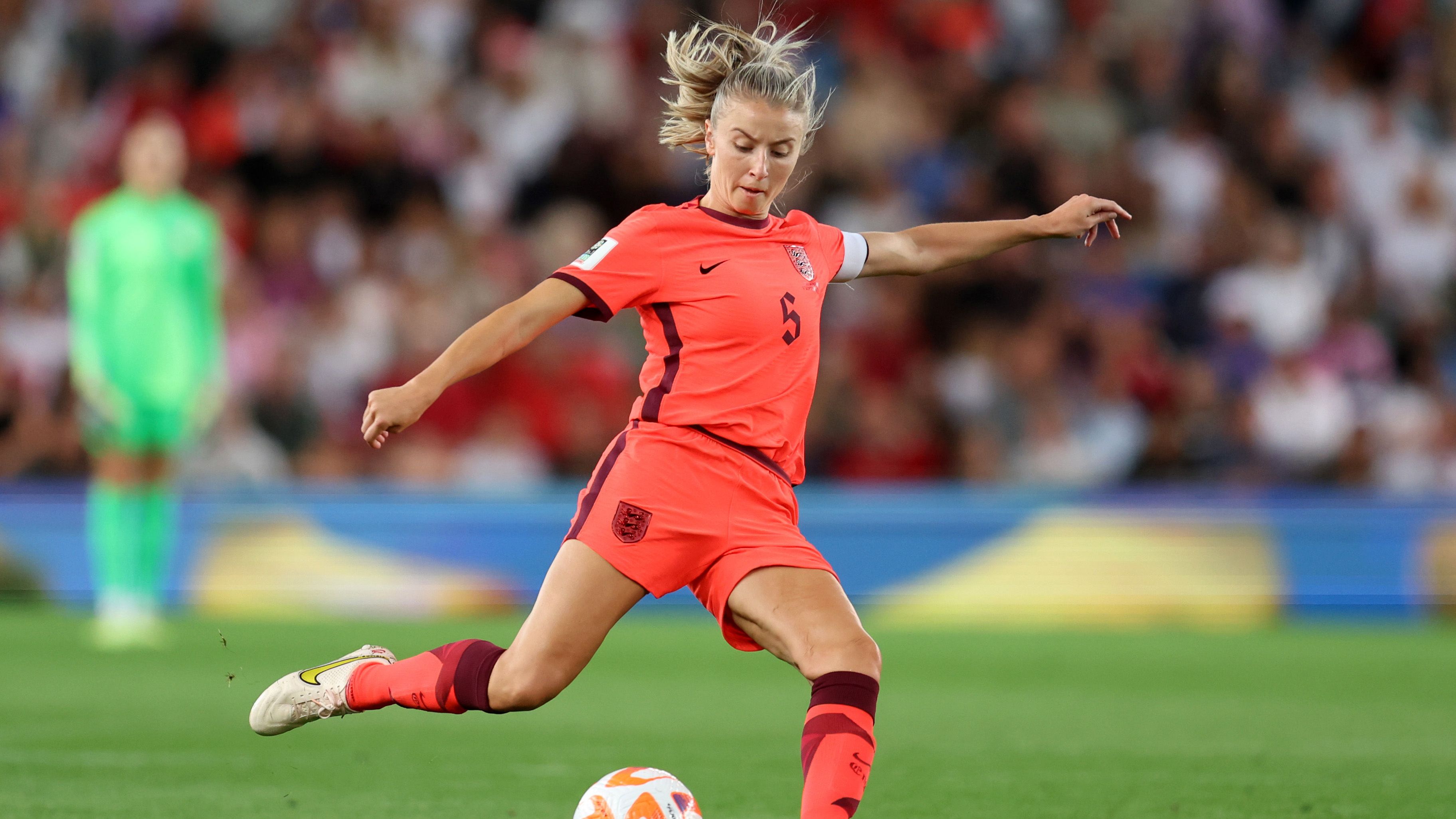 Leah Williamson England 2022