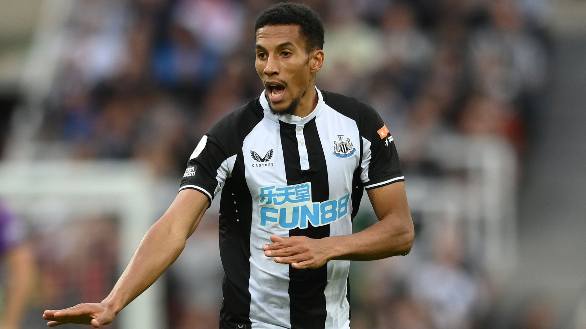Isaac Hayden Newcastle 2021-22