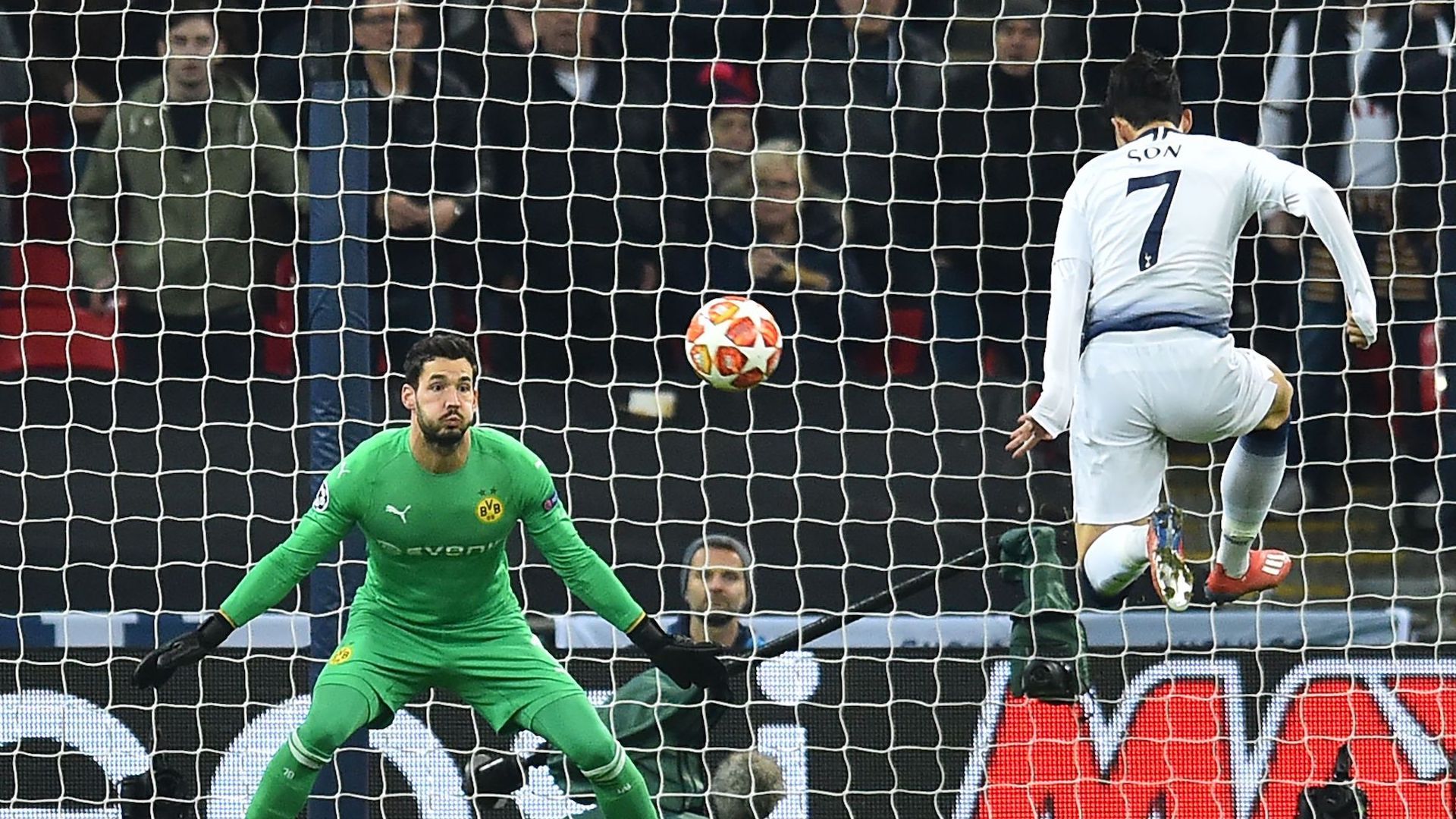 Roman Burki vs. Son Heung-Min