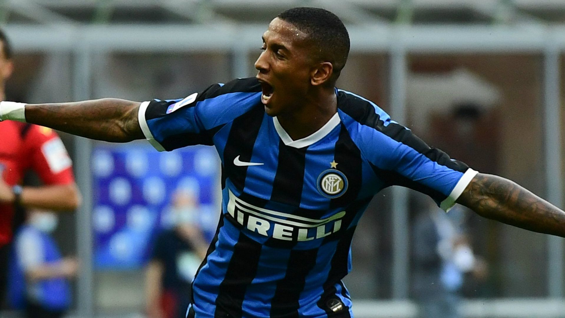 Ashley Young Inter
