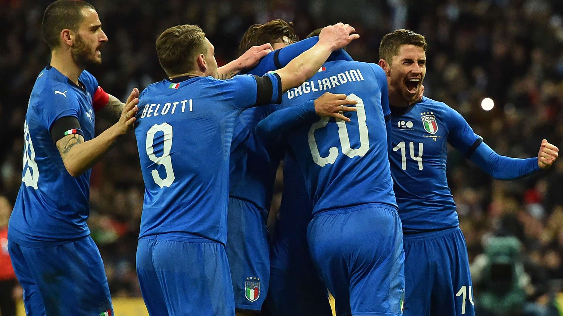 Italy celebrating vs England