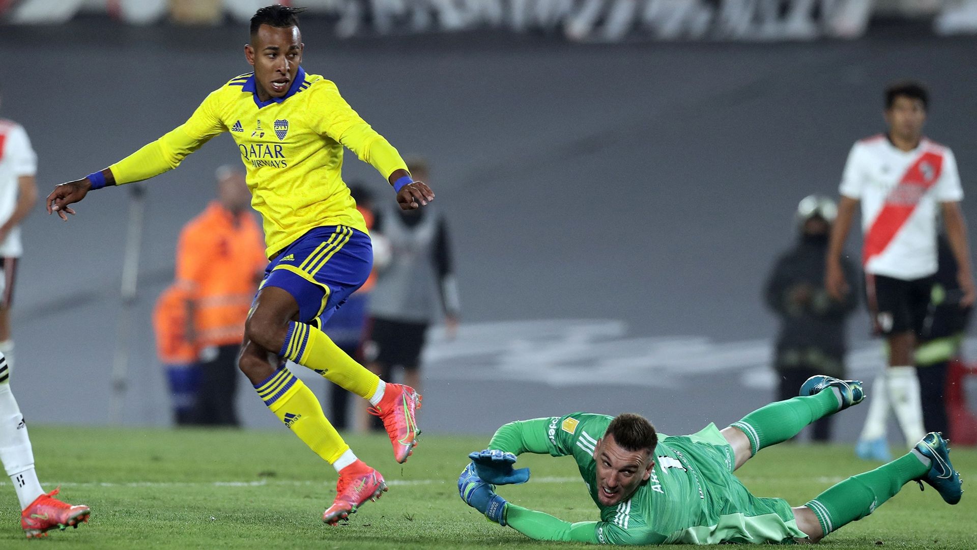 Sebastian Villa Franco Armani River Boca Copa Liga Profesional 20032022