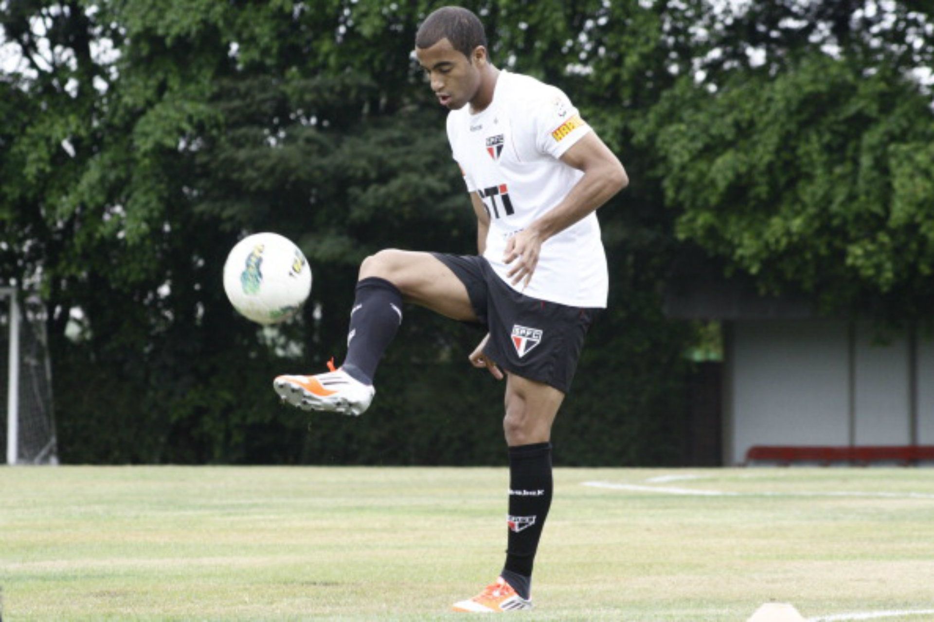 Lucas Moura São Paulo