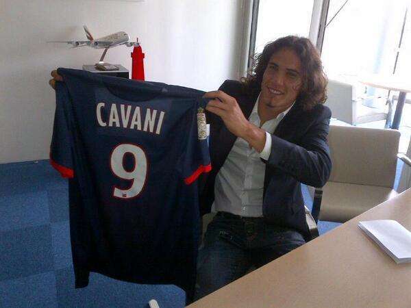 Edinson Cavani, presentado en el PSG