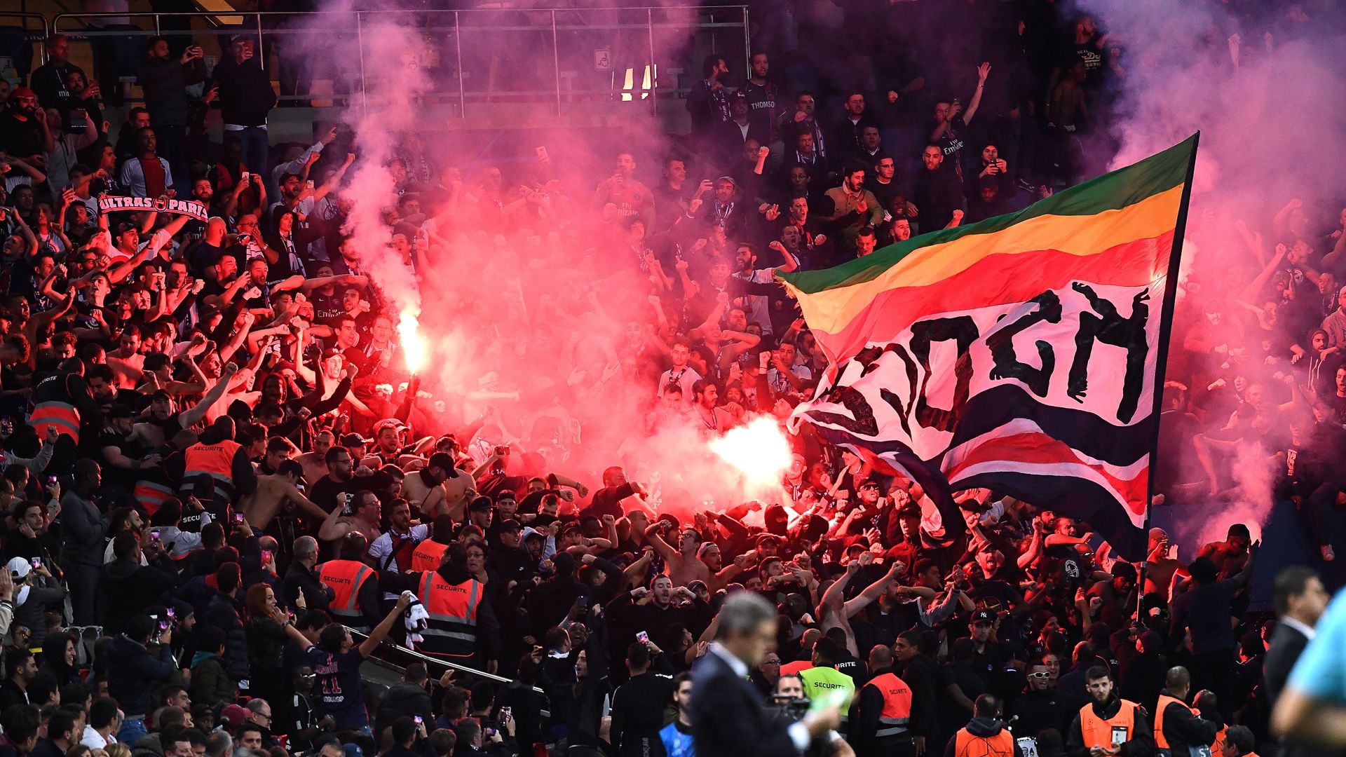 PSG Roter Stern Belgrad Fans 03102018