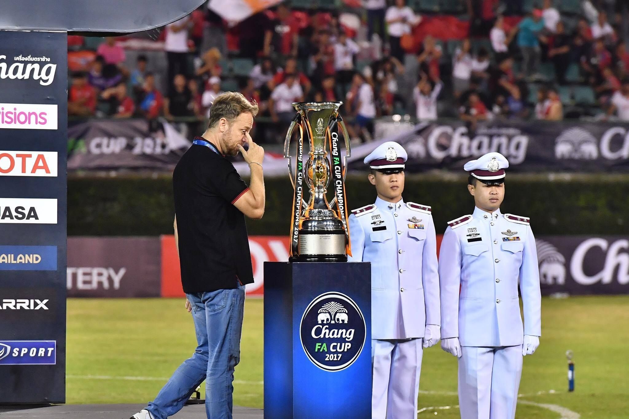 IN PICTURES : หลากหลายอารมณ์ในเกมส่งท้ายปี 2017