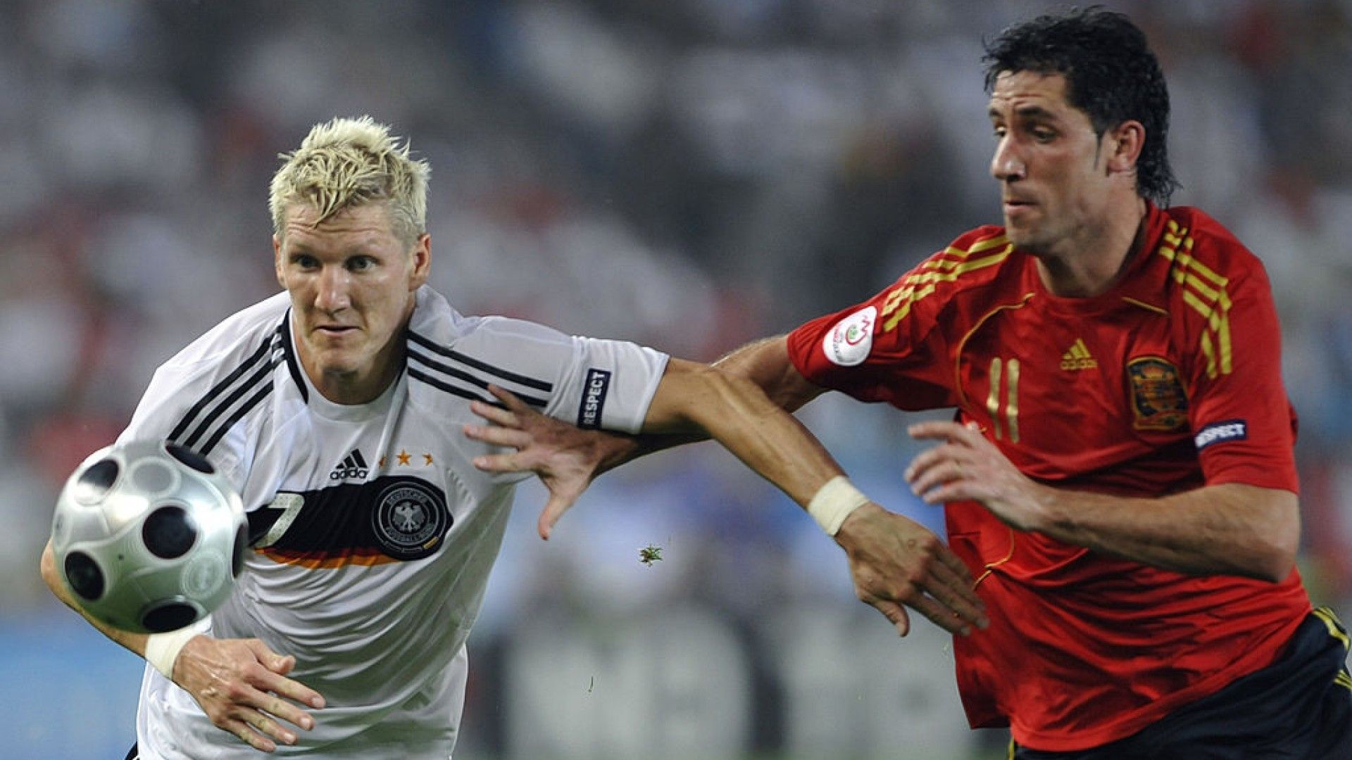 Bastian Schweinsteiger Joan Capdevilla España Alemania Eurocopa 2008