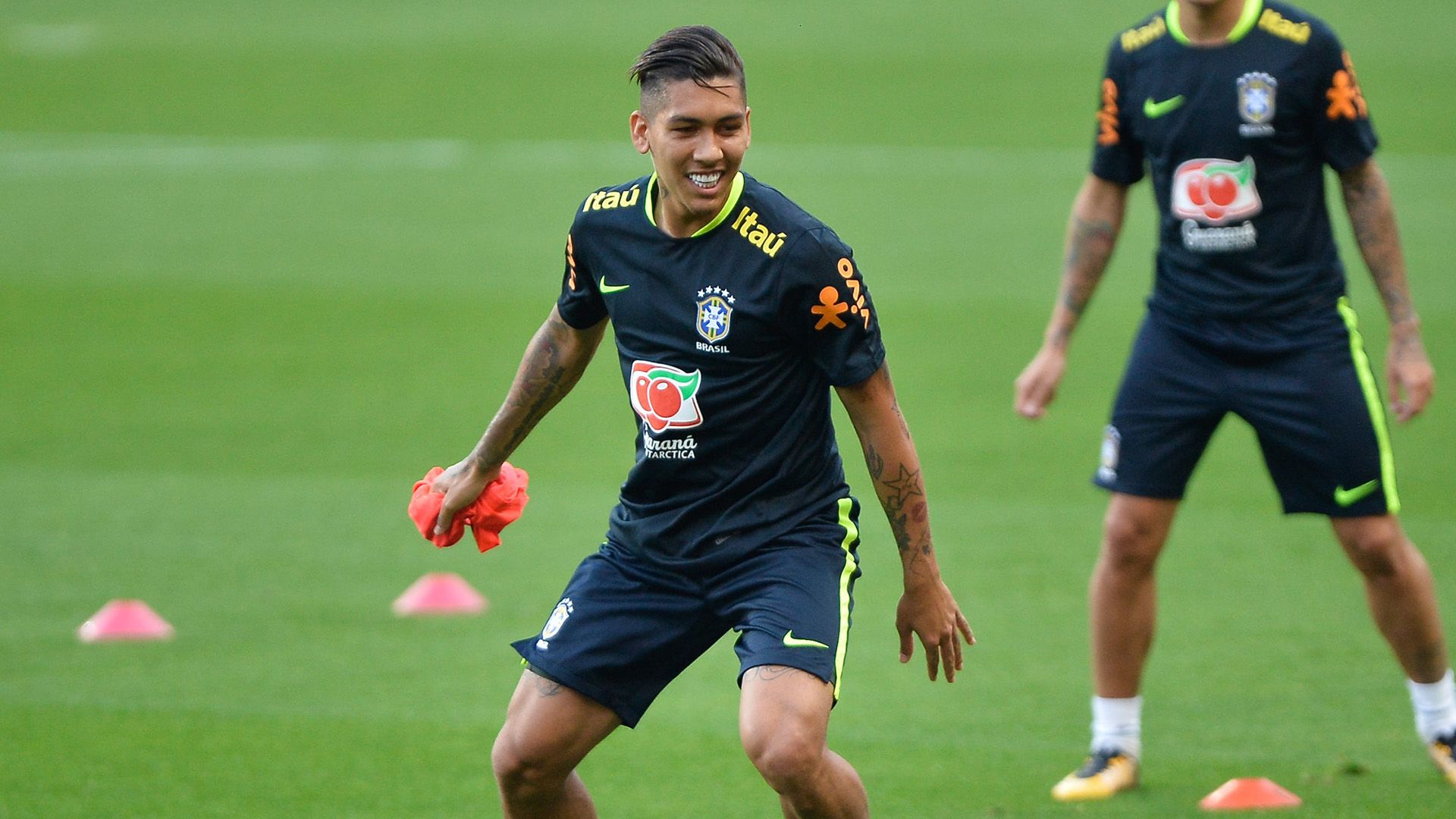 Roberto Firmino Brasil treino 29082017