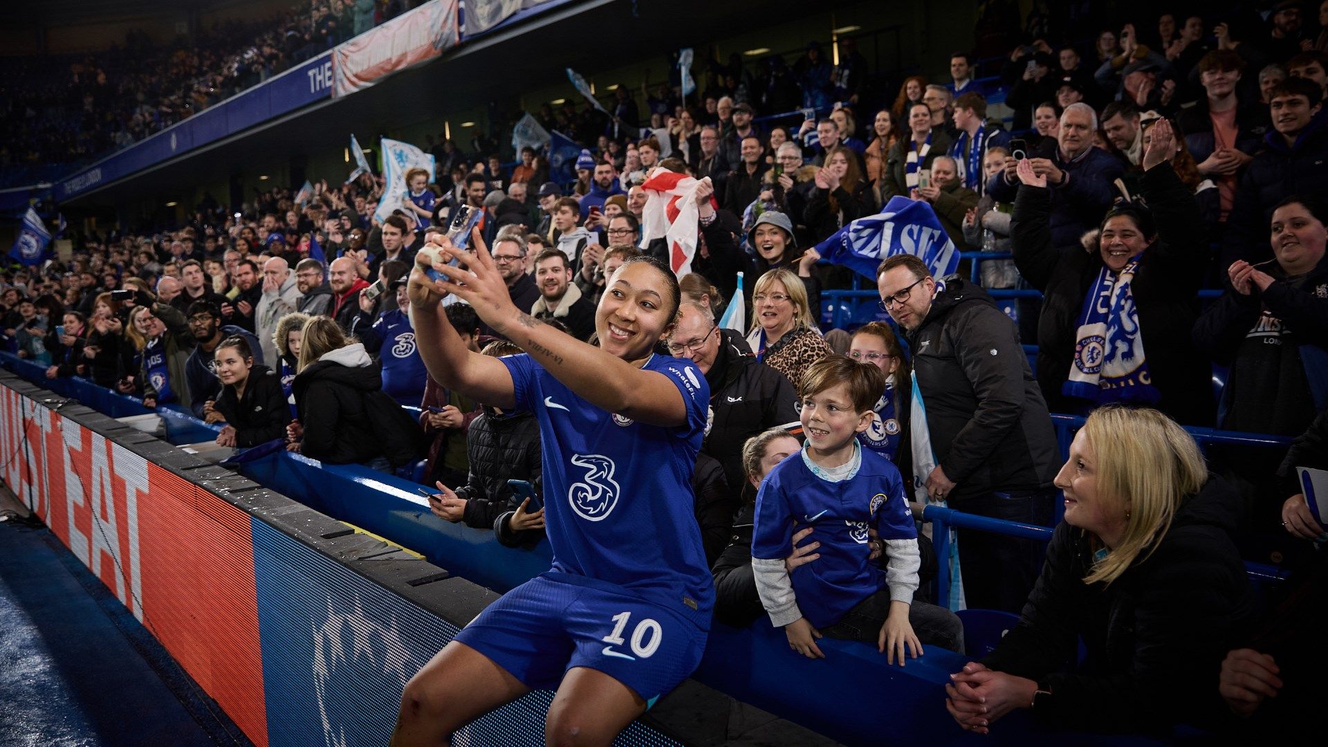 Lauren James Chelsea fans Stamford Bridge 2022-23