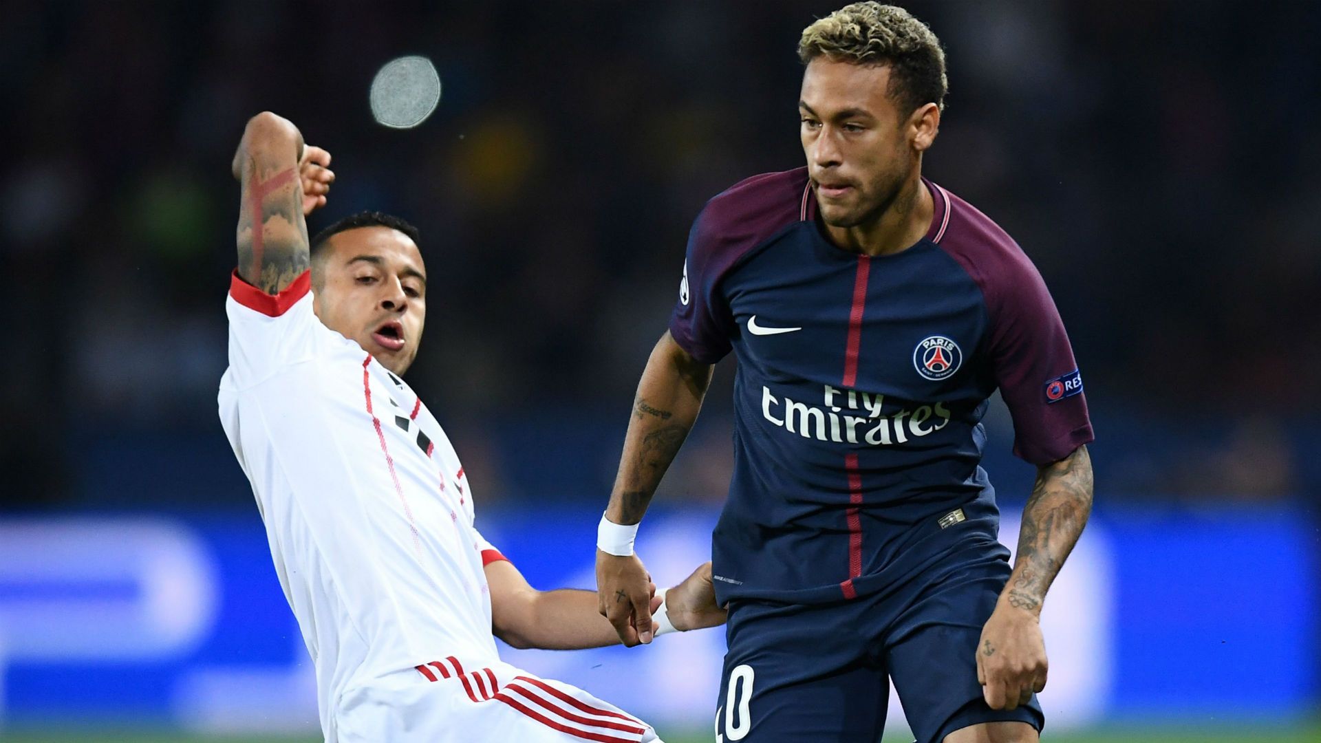 Neymar Thiago Alcantara PSG Bayern UEFA Champions League 27092017