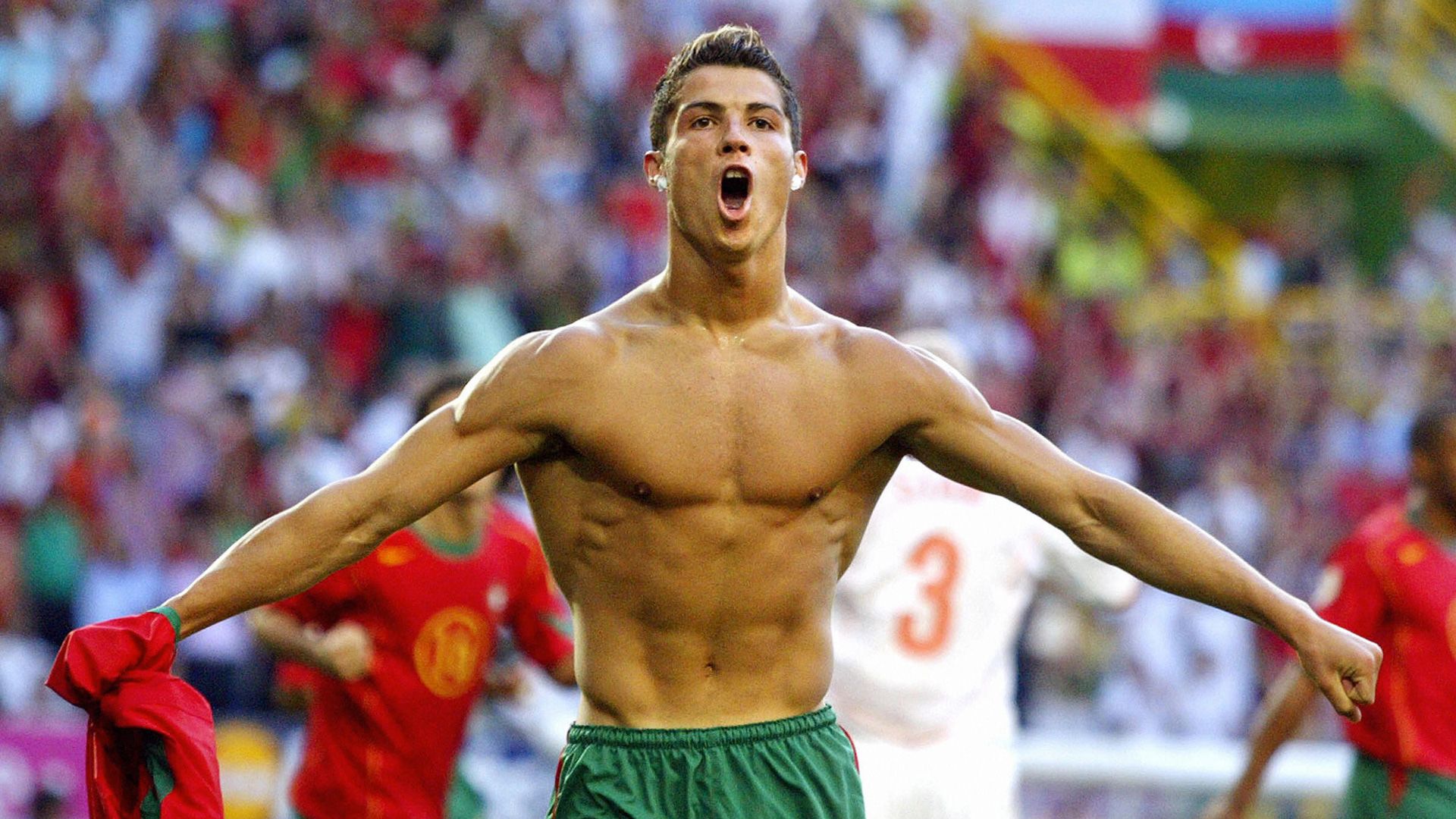 Cristiano-Ronaldo-POR-NED 2004