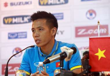 Đội trưởng Văn Quyết trả lời họp báo trưa 10/9 cùng ĐTQG
