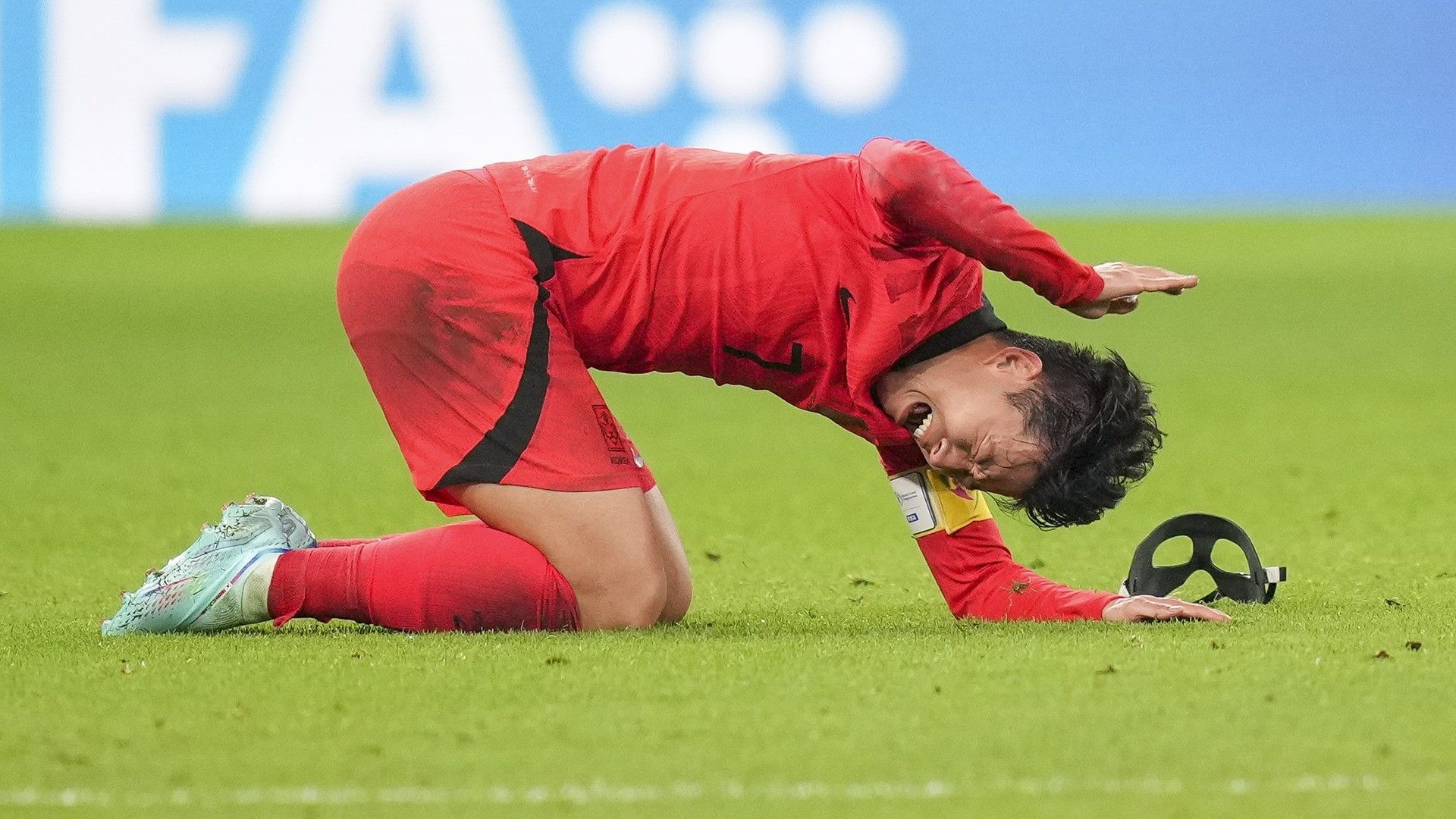 Son Heung-min tears South Korea World Cup 2022