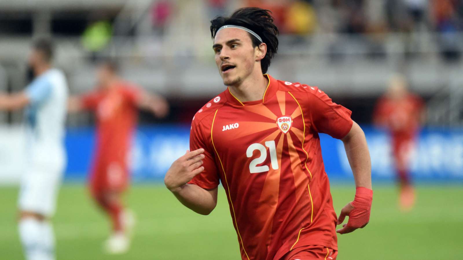 Eljif Elmas, Macedonia del Norte