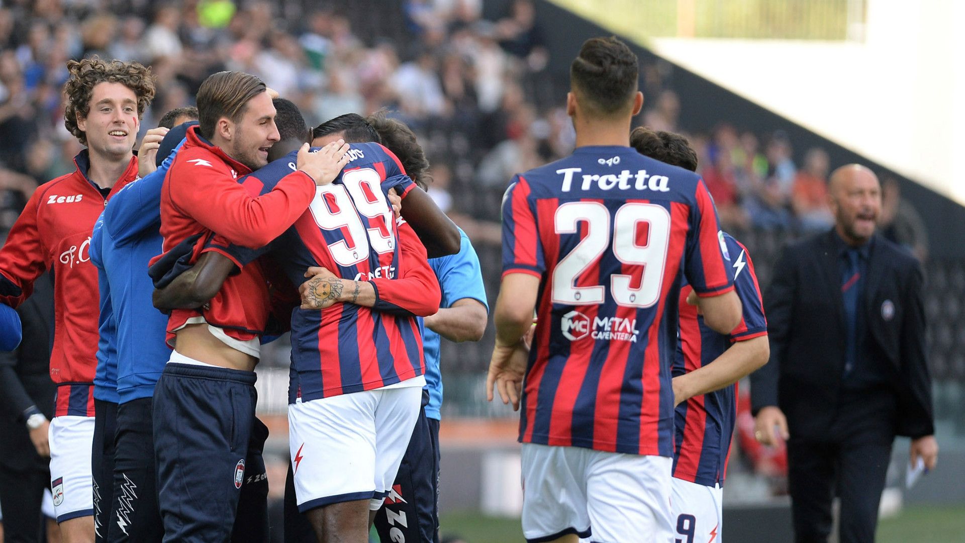 Crotone celebrates, Serie A, 22042018