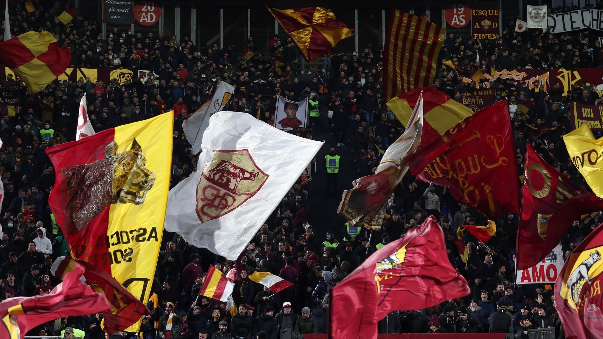 Roma fans