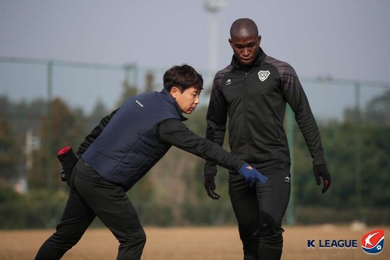 김기동 팔라시오스