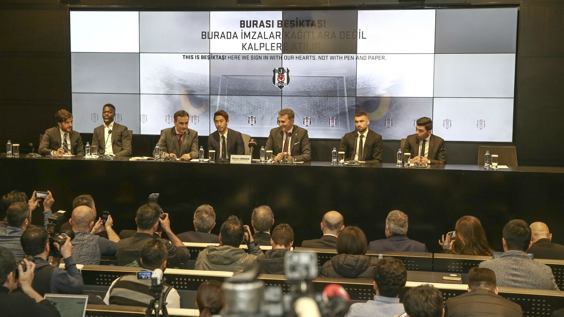Shinji Kagawa Fikret Orman Burak Yilmaz Nicolas Isimat-Mirin Muhayer Oktay  Besiktas