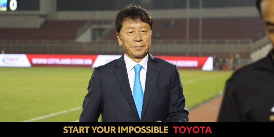 Coach Chung Hae-seong Ho Chi Minh City FC vs Sai Gon FC Round 24 V.League 2019