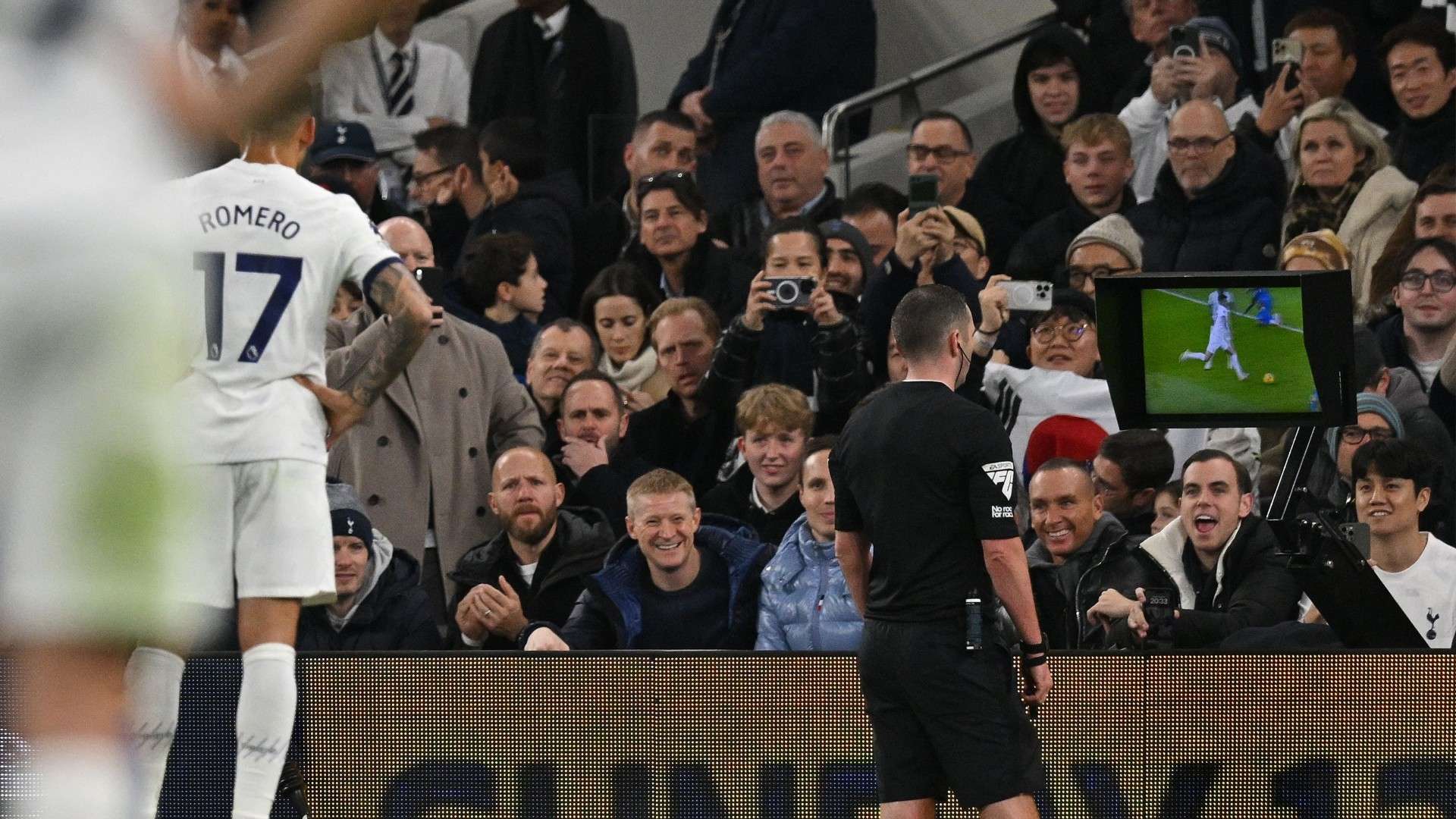 Cristian Romero VAR Tottenham Chelsea Premier League 06112023