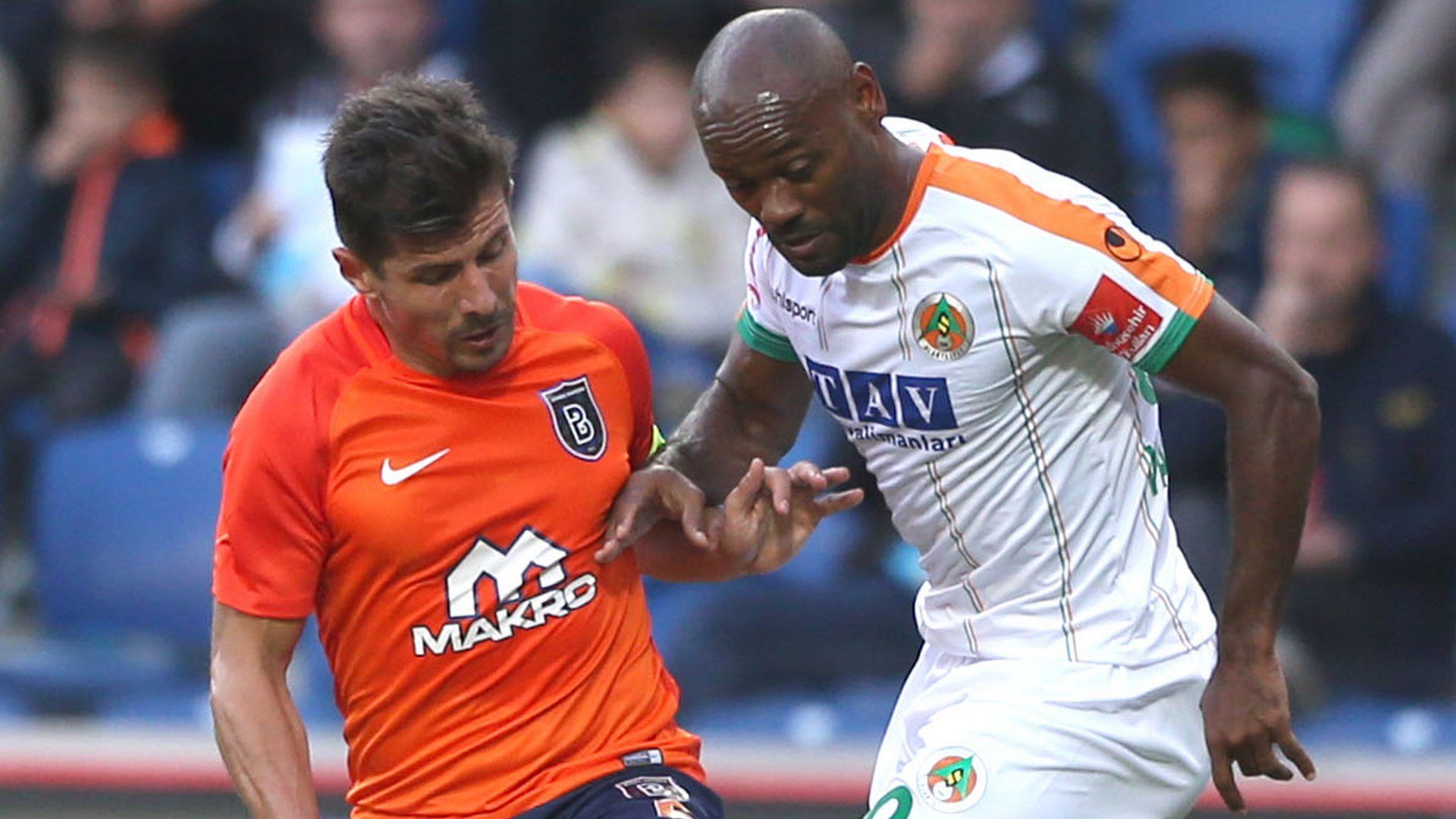 Emre Belozoglu Vagner Love Basaksehir Alanyaspor STSL 10142017