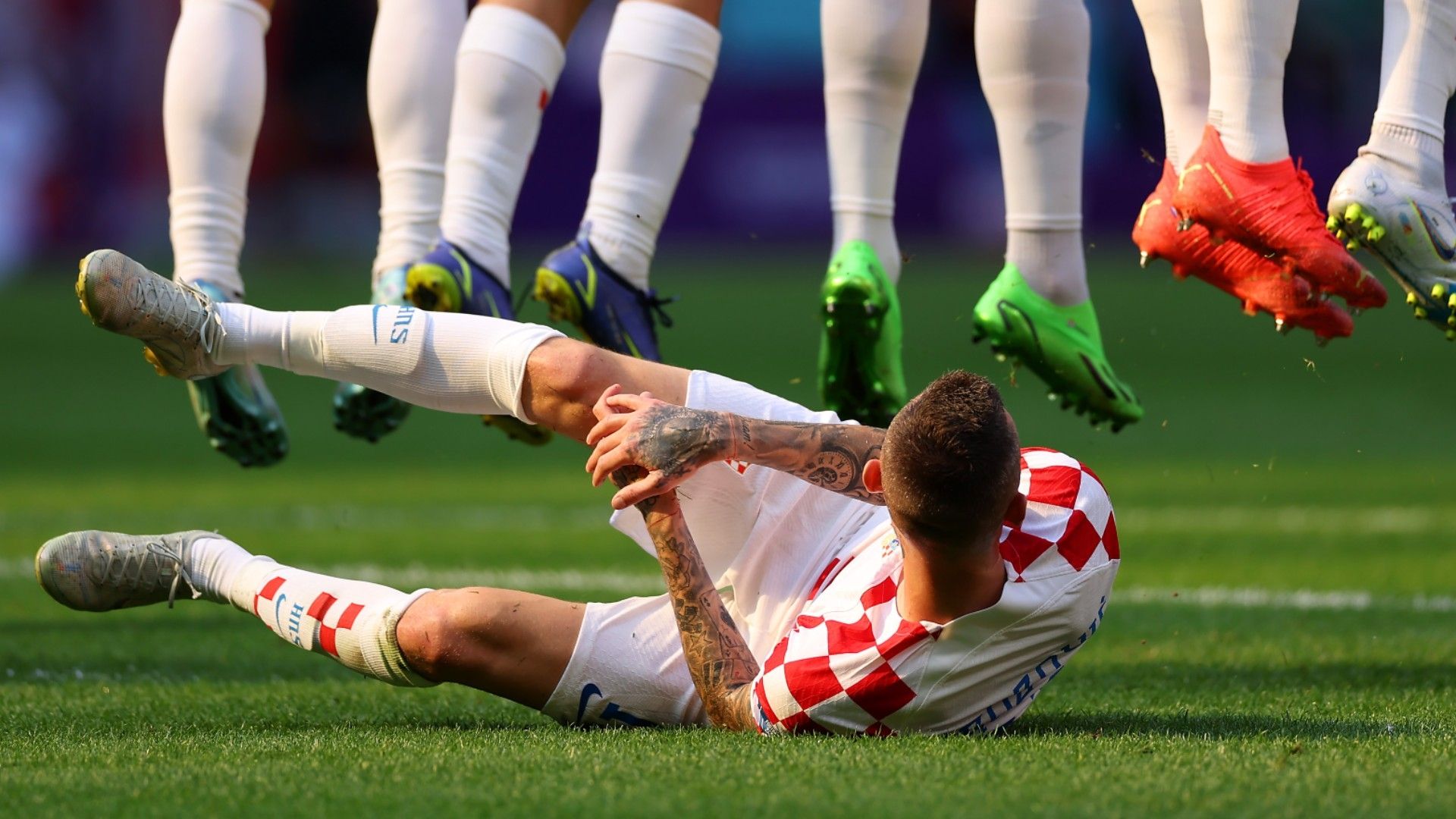 Croatia free kick deitado barreira World Cup Copa do Mundo 26 11 2022