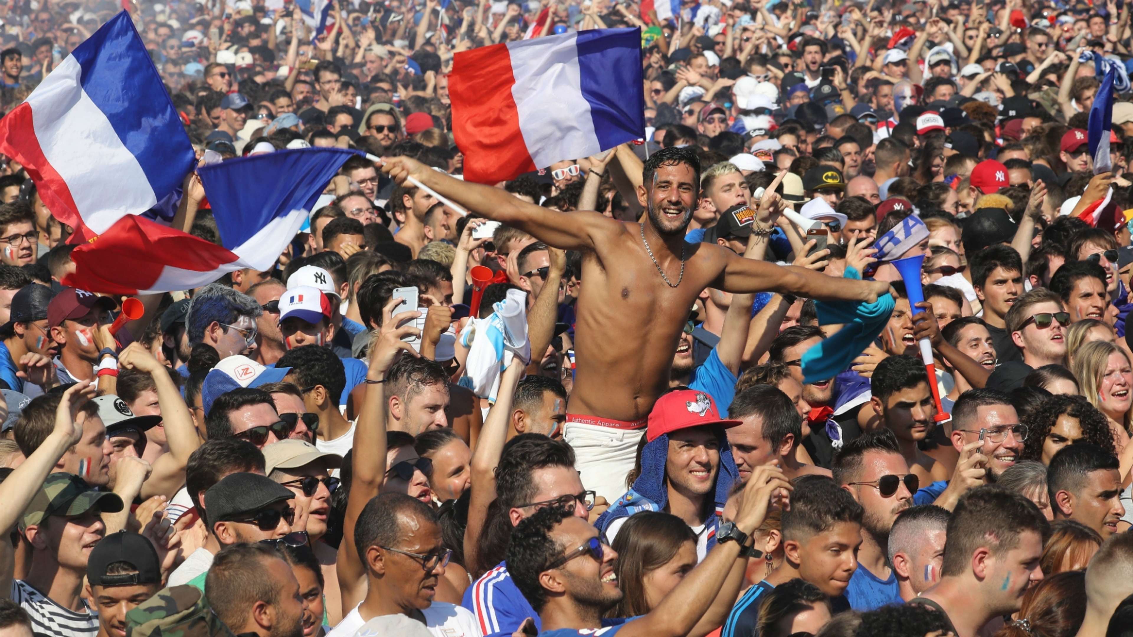 French fans France Croatia World Cup Final 15072018.jpg