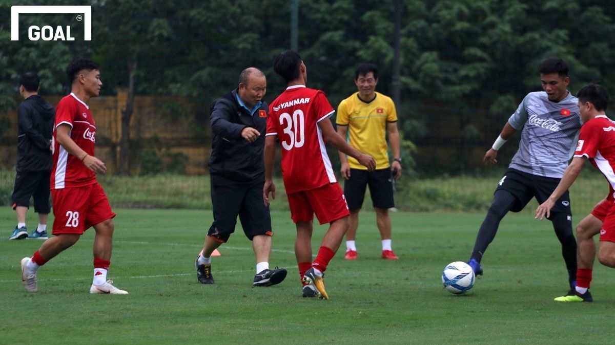 ĐT Việt Nam tập chiều 11/10