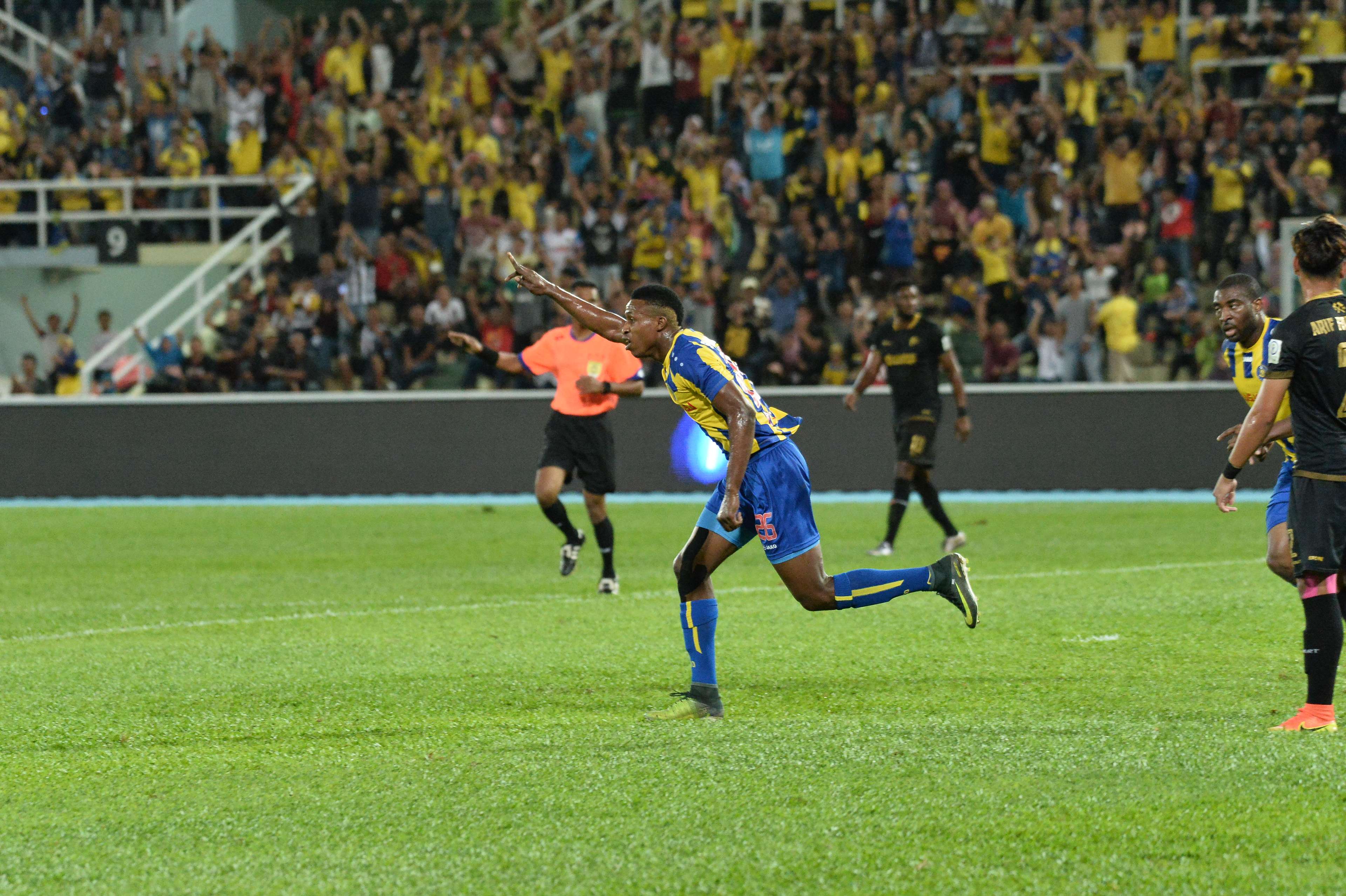 Pahang's Mohamadou Sumareh celebrates his goal against T-Team 27/1/2017