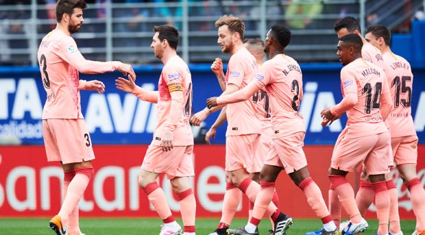 Pique Messi Eibar Barcelona LaLiga