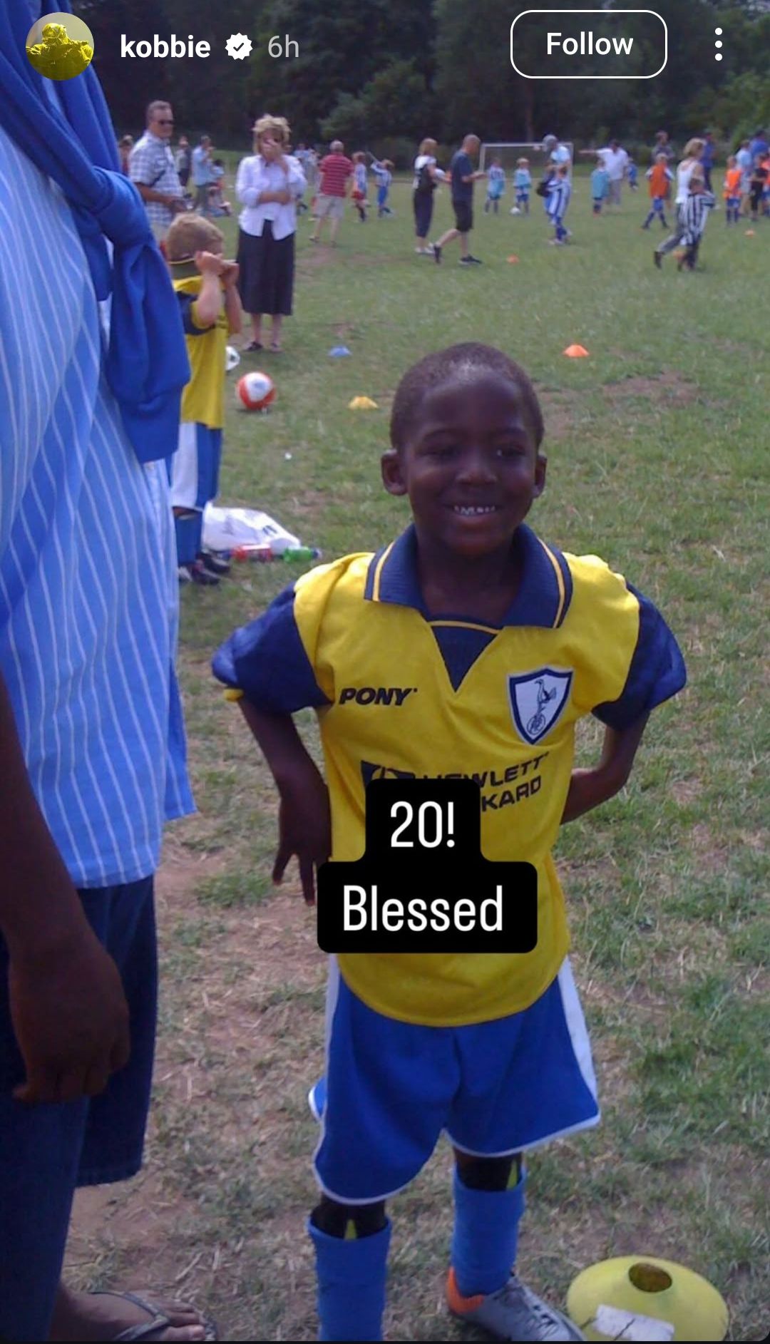 Kobbie Mainoo Spurs kit