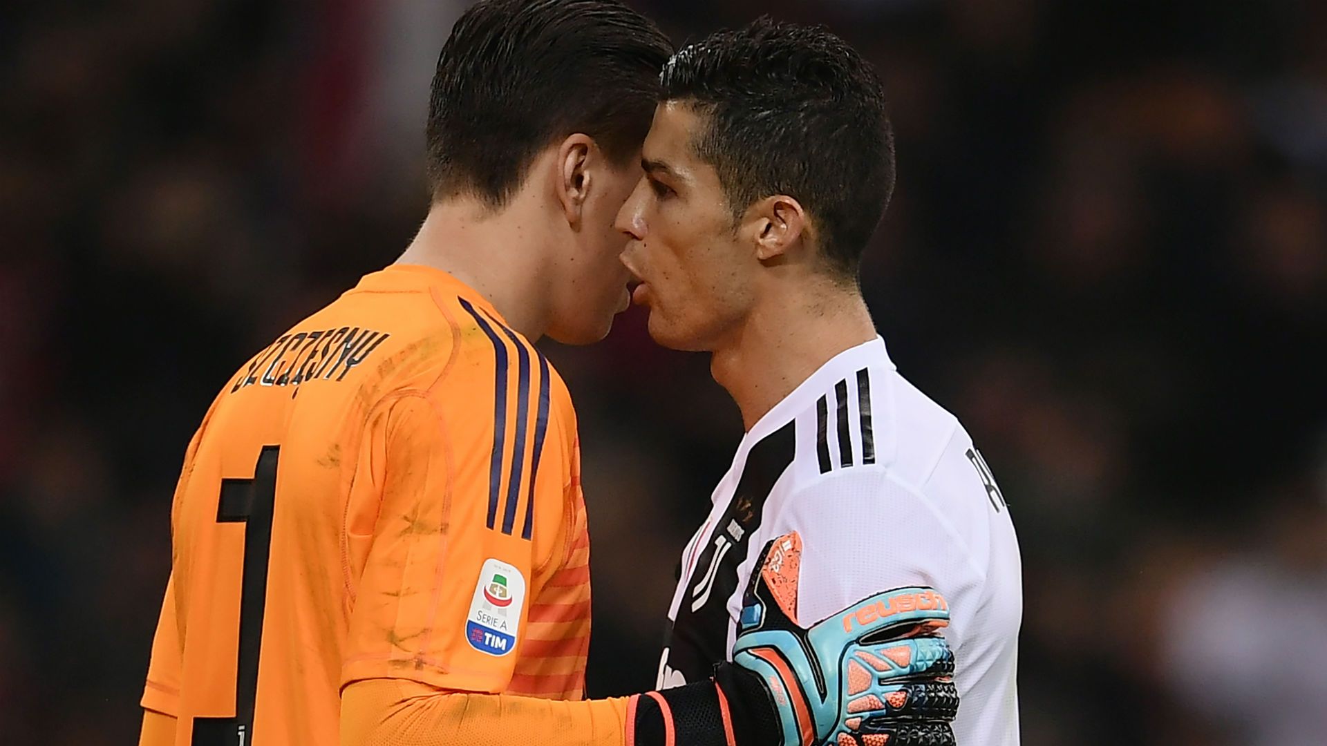 Szczesny Cristiano Ronaldo Milan Juventus Serie A