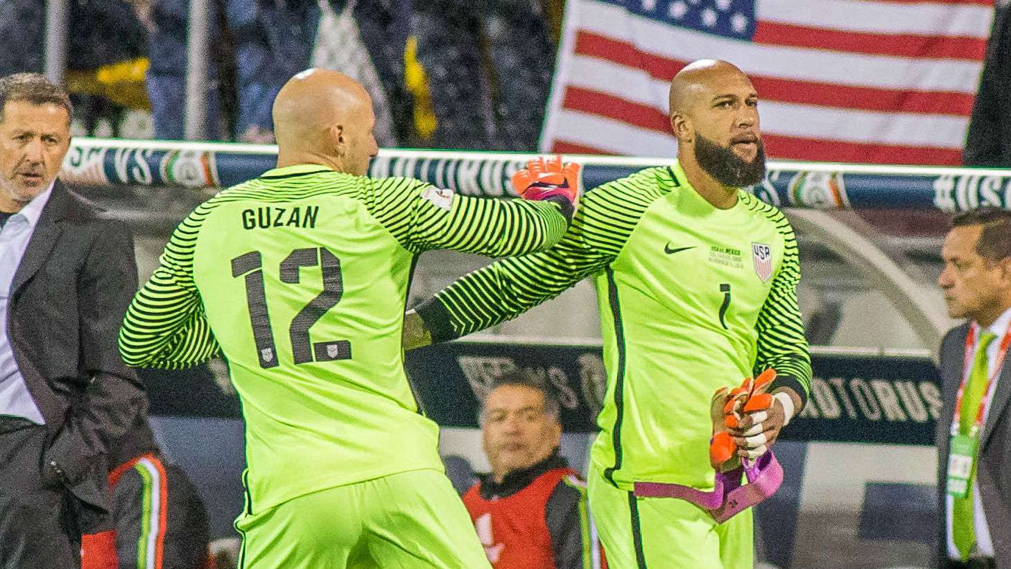 Brad Guzan Tim Howard USA