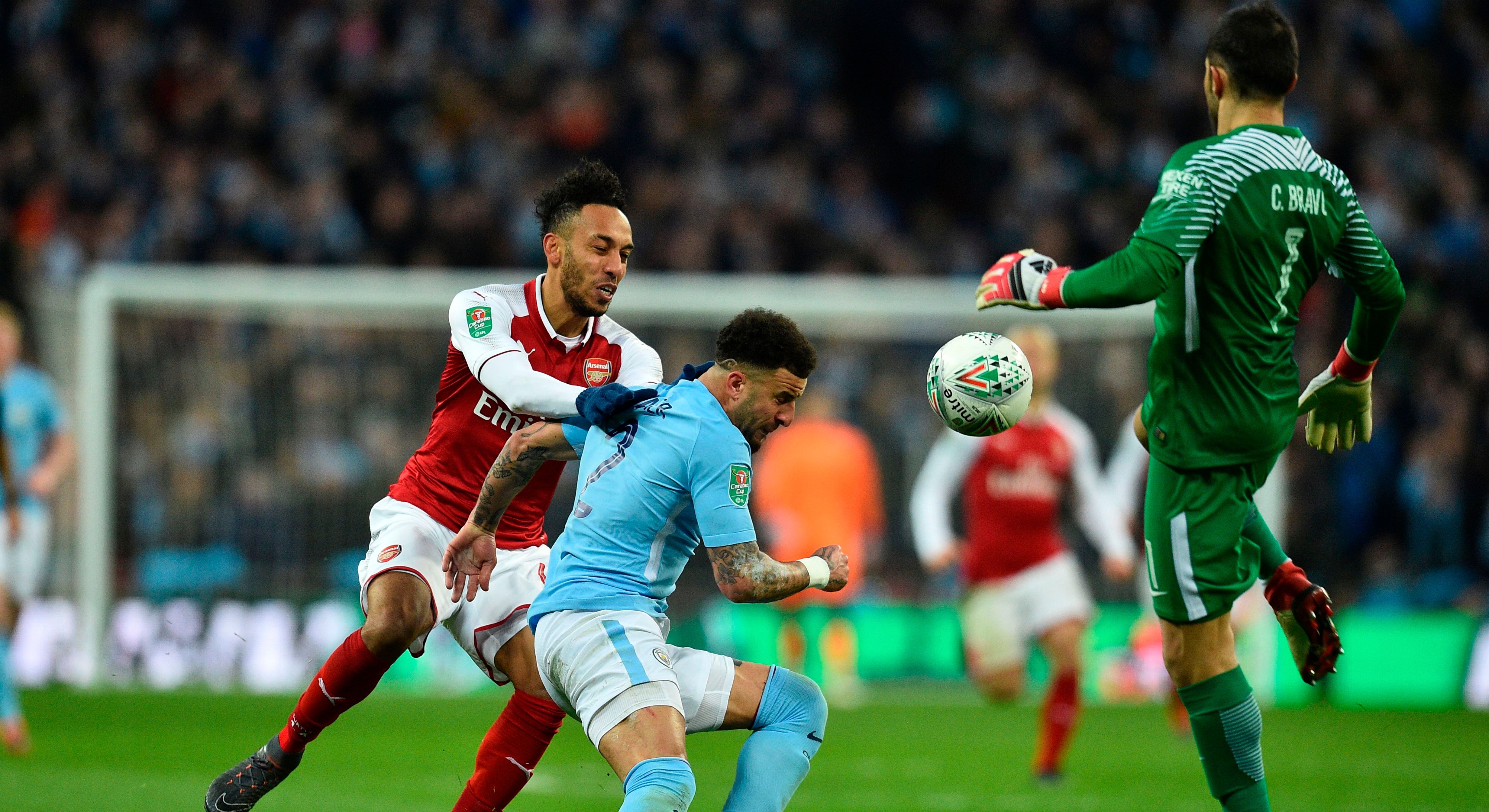 Pierre-Emerick Aubameyang Kyle Walker Arsenal Manchester City