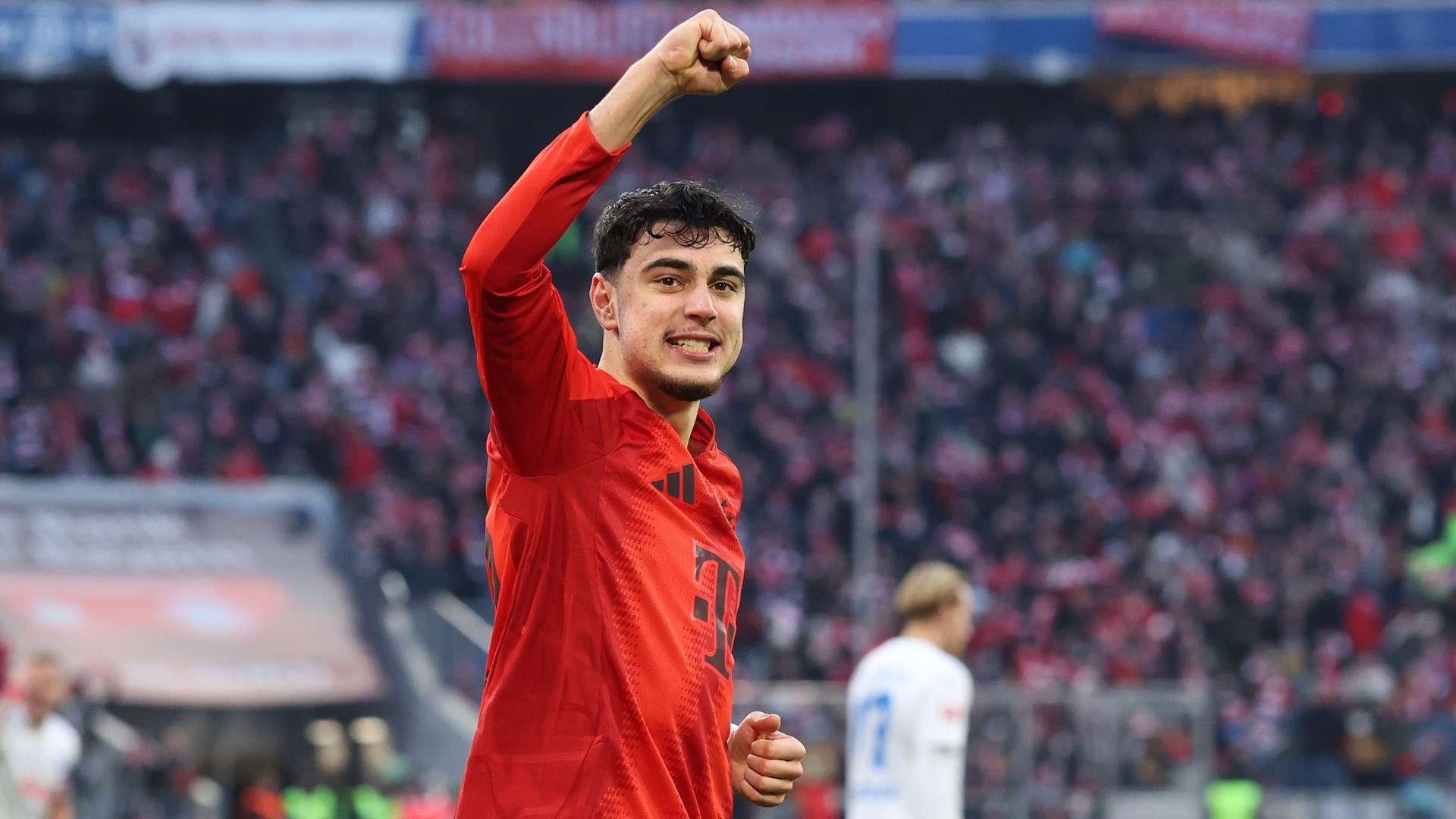 Aleksandar Pavlovic Bayern 2025